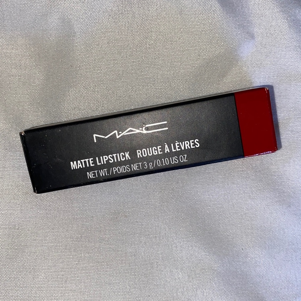 MAC - Russian red matte lipstick